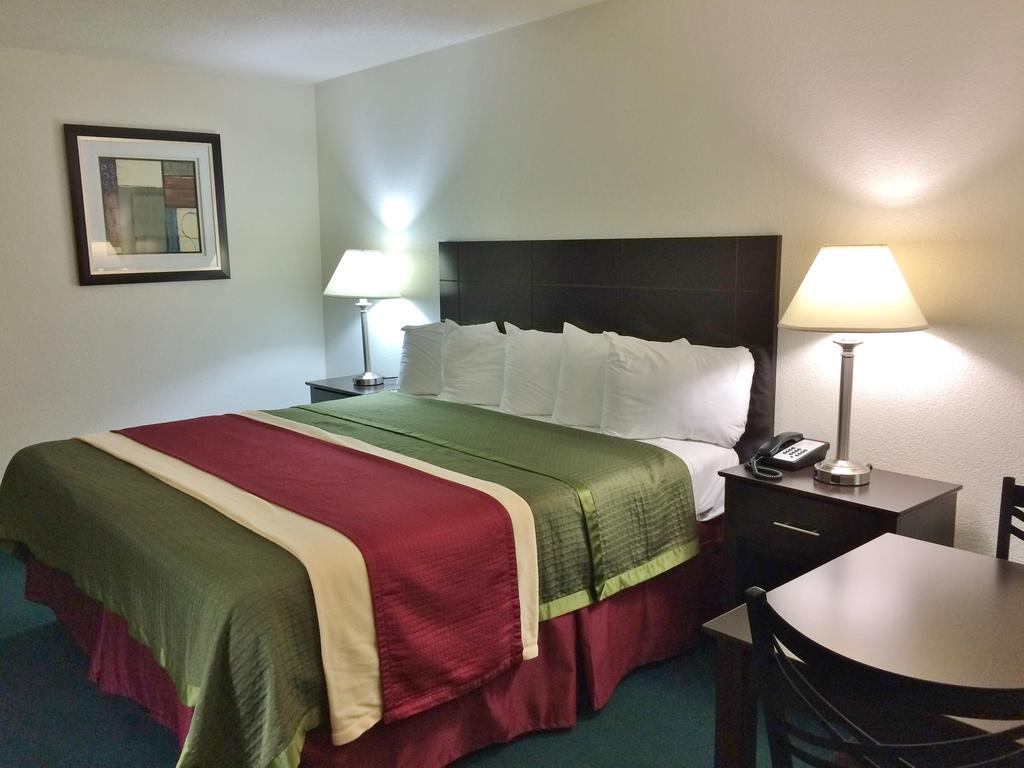 Travel Inn & Suites Atlanta Texas מראה חיצוני תמונה
